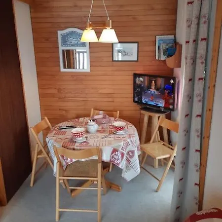 Апартаменты Apt Centre Station Front De Verdure Et Terrasse *